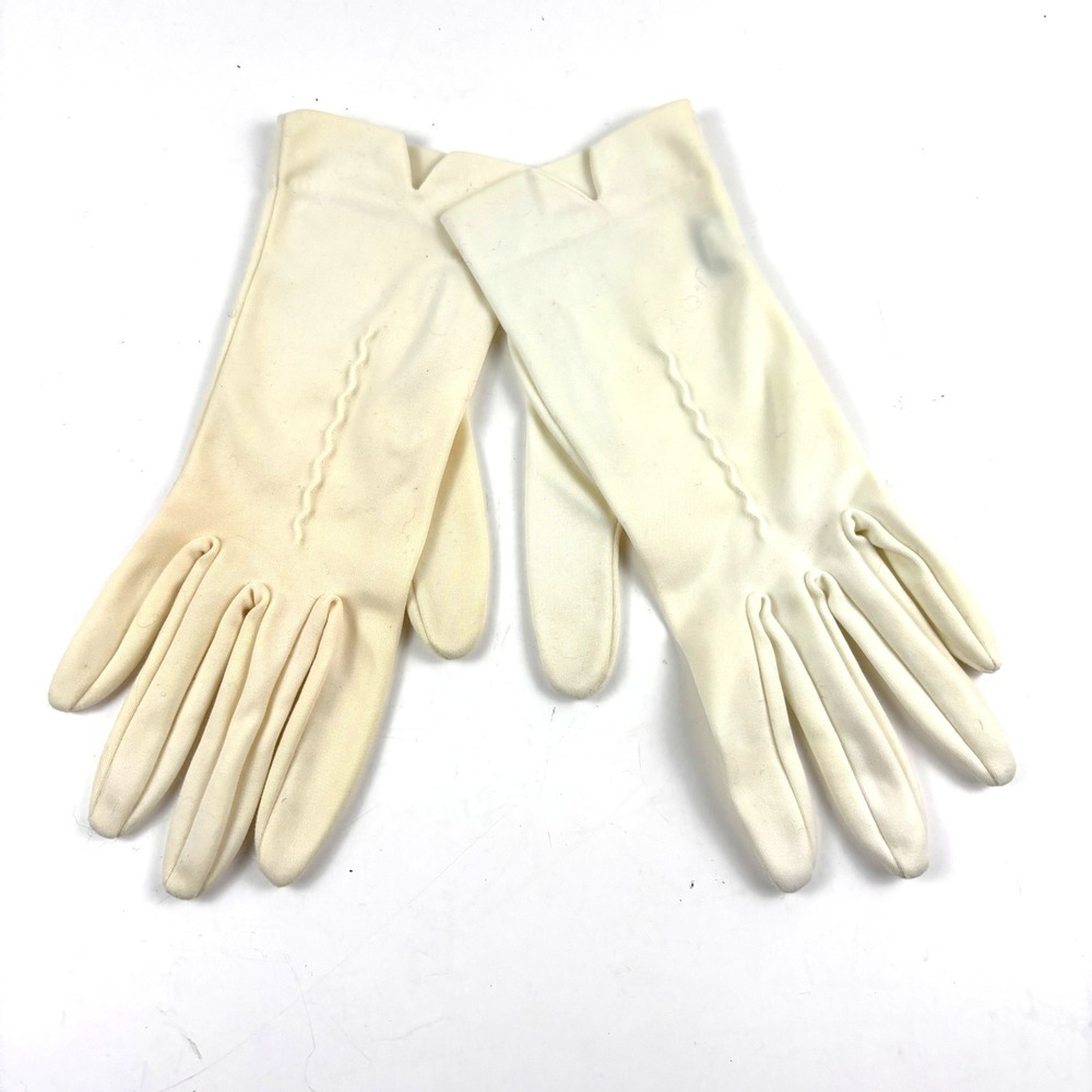 Vintage Gloves Women One Size Cream Nylon Scalloped Formal Tea Coquette Bridal
